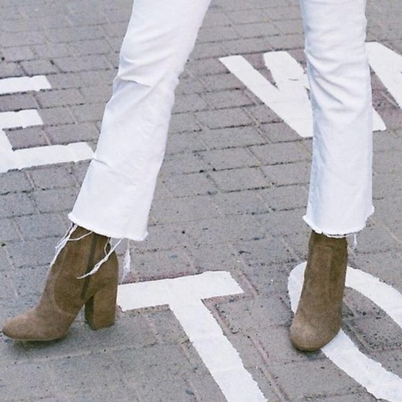 Tony Bianco Ellie Booties - Picture 2 of 8